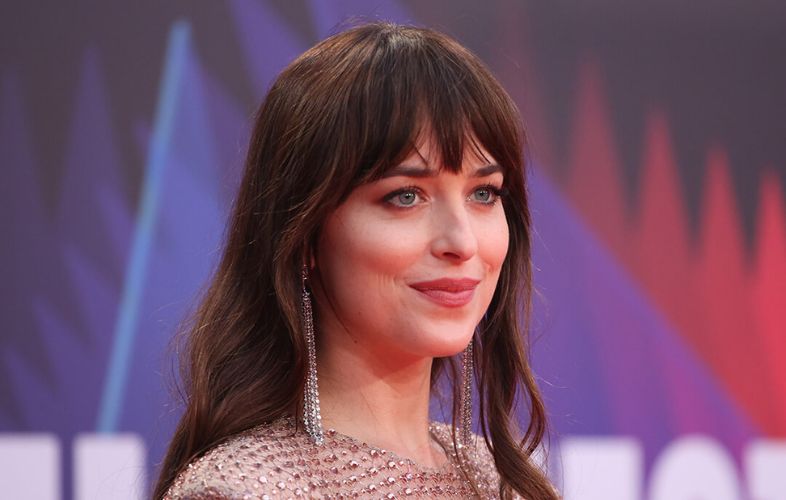 7 MICRO FRINGE IDEAS FOR MAXIMUM STYLE POINTS IN 2023 ELEVATE YOUR LOOK WITH CHIC BANGS